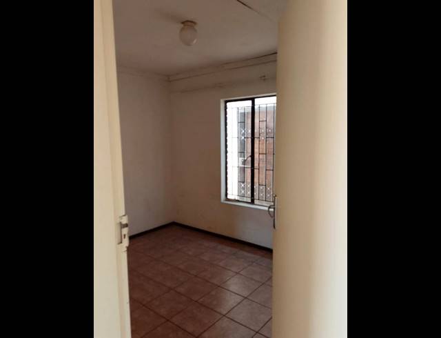 2 BEDROOM PROPERTY TO RENT IN PROTEA GLEN